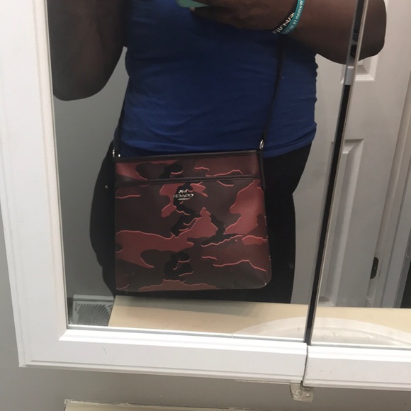 Red Camo Coach crossbody - Picture 7 of 8